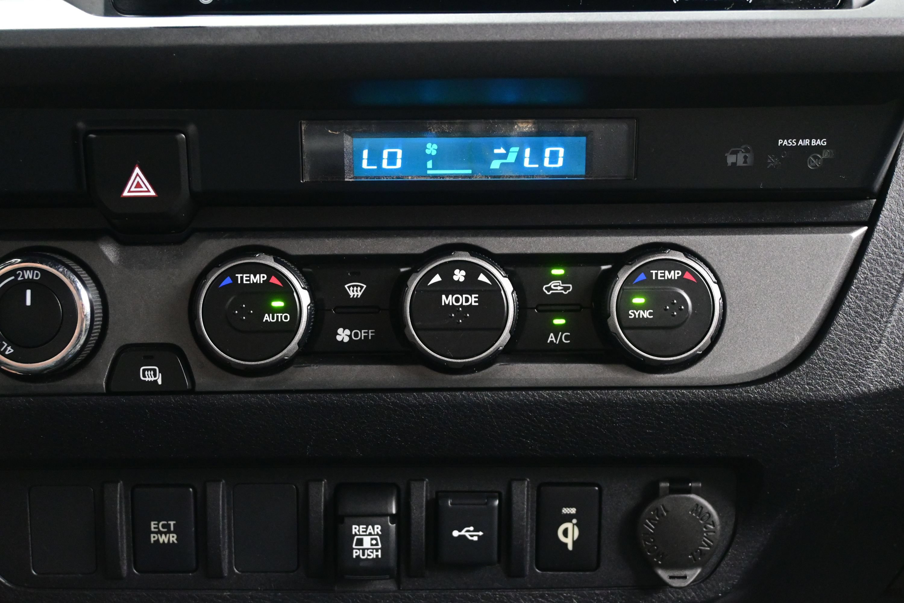 Used 2023 Toyota Tacoma TRD Off-Road AWD/4WD image 20