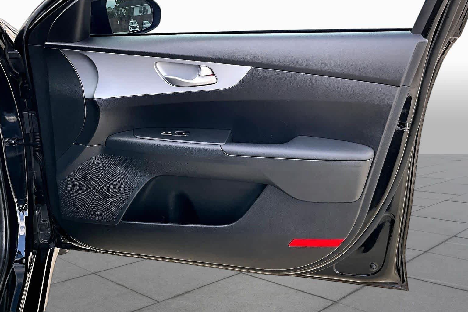 Certified 2024 Kia Forte LXS w/ LXS Technology Package FWD image 21