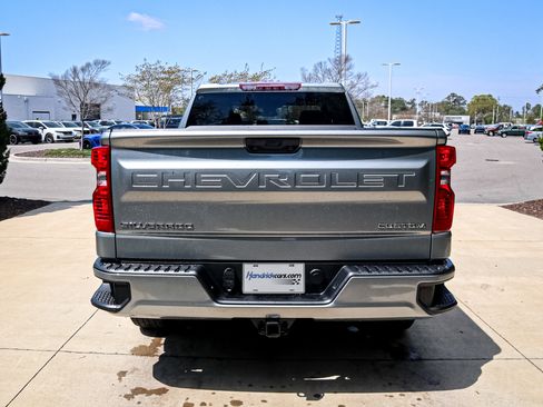 Used 2026 Chevrolet Silverado 1500 Custom image 9