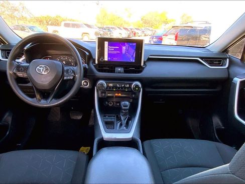 Used 2024 Toyota RAV4 XLE w/ Convenience Package FWD image 16