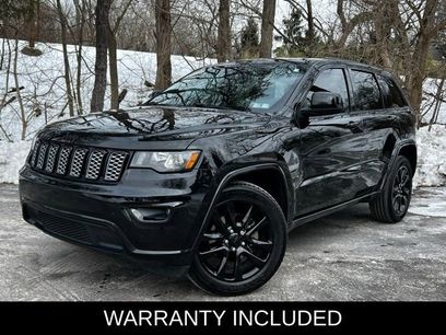 Used 2017 Jeep Grand Cherokee Altitude