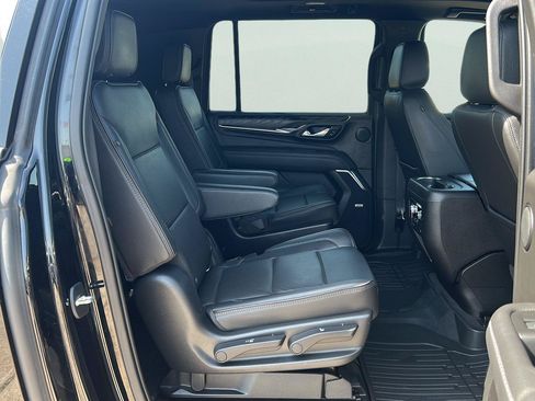 Used 2021 GMC Yukon XL Denali w/ Denali Premium Package RWD image 21