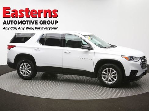 Used 2021 Chevrolet Traverse LS AWD/4WD image 46