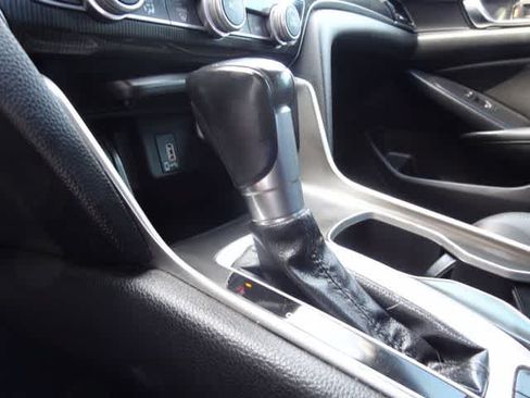 Used 2020 Honda Accord Sport image 30
