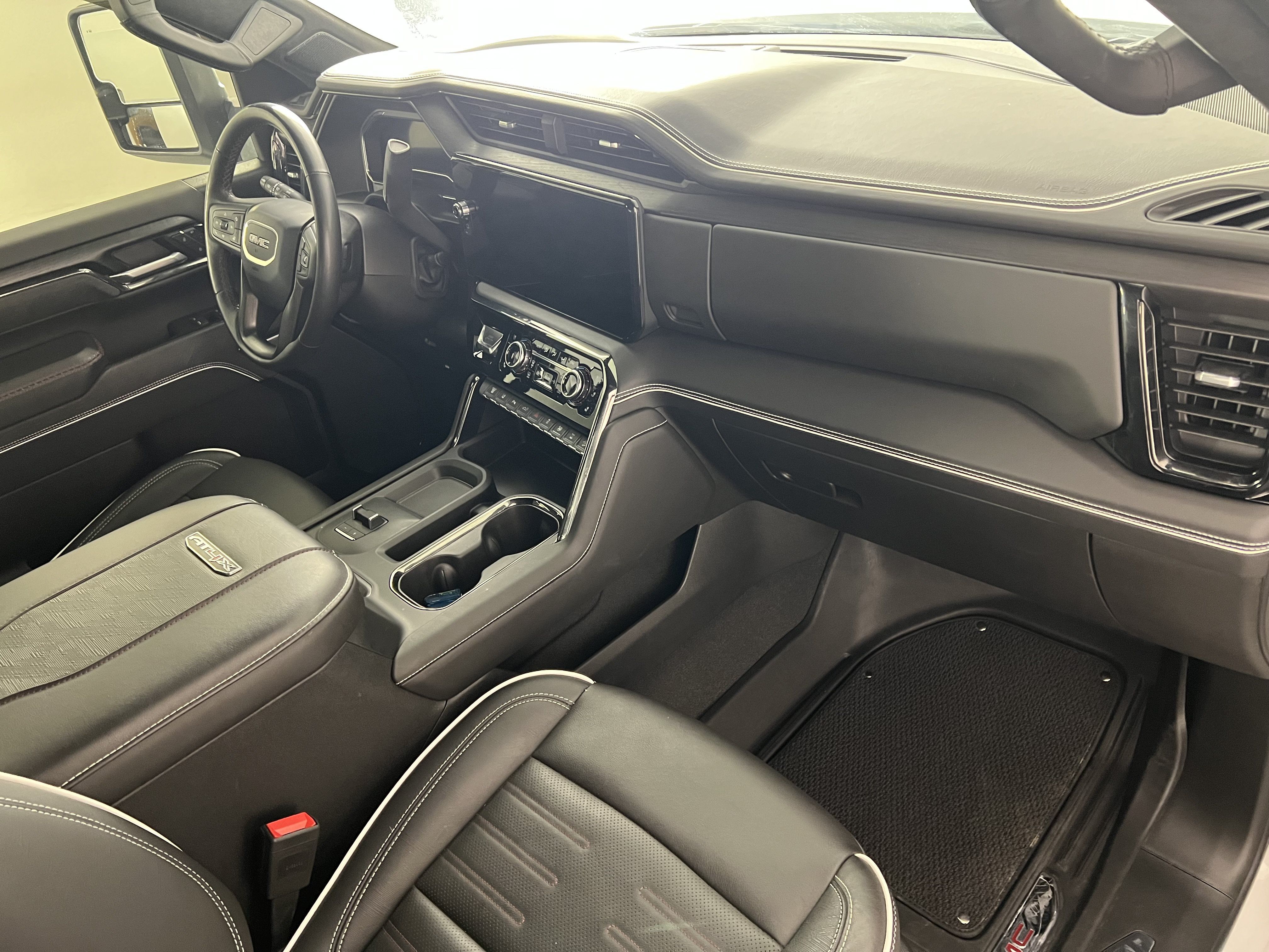 Used 2024 GMC Sierra 2500 AT4X AWD/4WD image 26