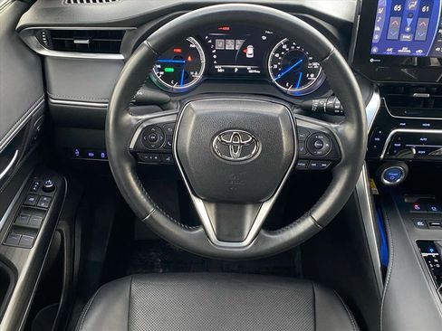 Used 2021 Toyota Venza XLE w/ Softex Package image 7