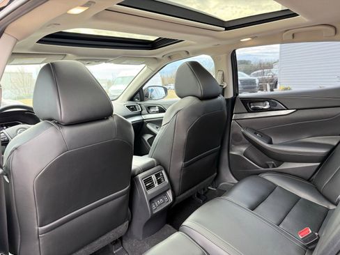Used 2020 Nissan Maxima 3.5 SL image 19