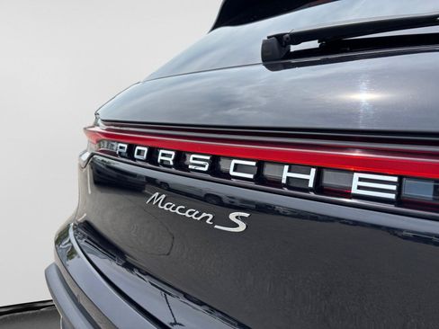 Used 2022 Porsche Macan S w/ Premium Package Plus AWD/4WD image 59