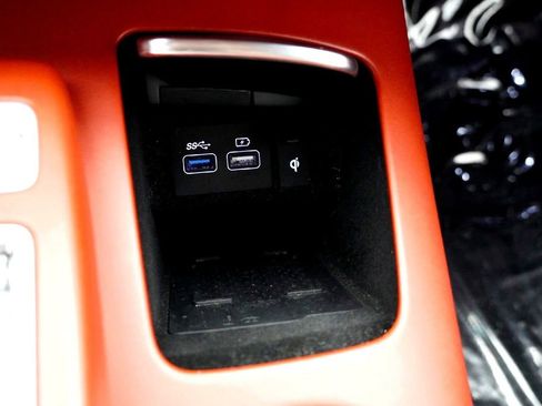 Used 2023 Genesis GV70 2.5T w/ Sport Prestige Package image 17