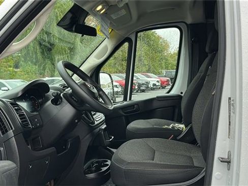 Used 2023 RAM ProMaster 2500 image 10