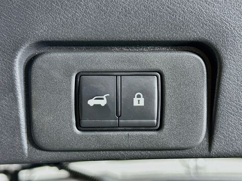 Used 2023 Nissan Rogue SV w/ SV Premium B Package FWD image 31