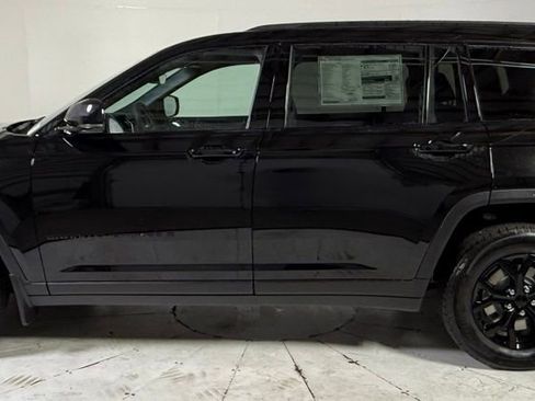 New 2025 Jeep Grand Cherokee L Altitude AWD/4WD image 4