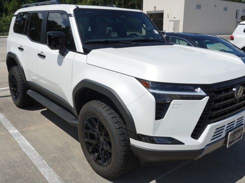 Certified 2025 Lexus GX 550 AWD/4WD image 3