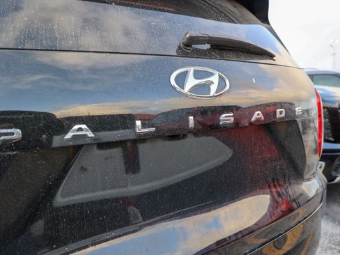 Used 2020 Hyundai Palisade Limited FWD image 13