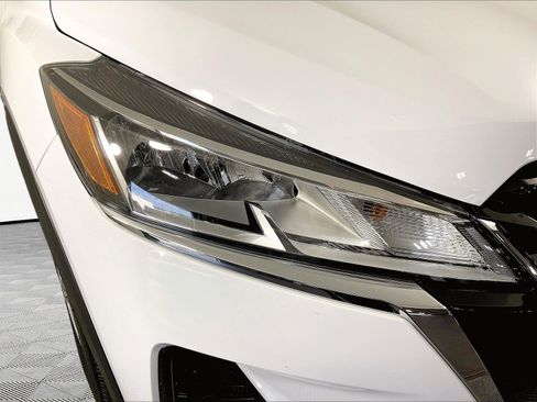 Used 2023 Nissan Kicks S FWD image 30
