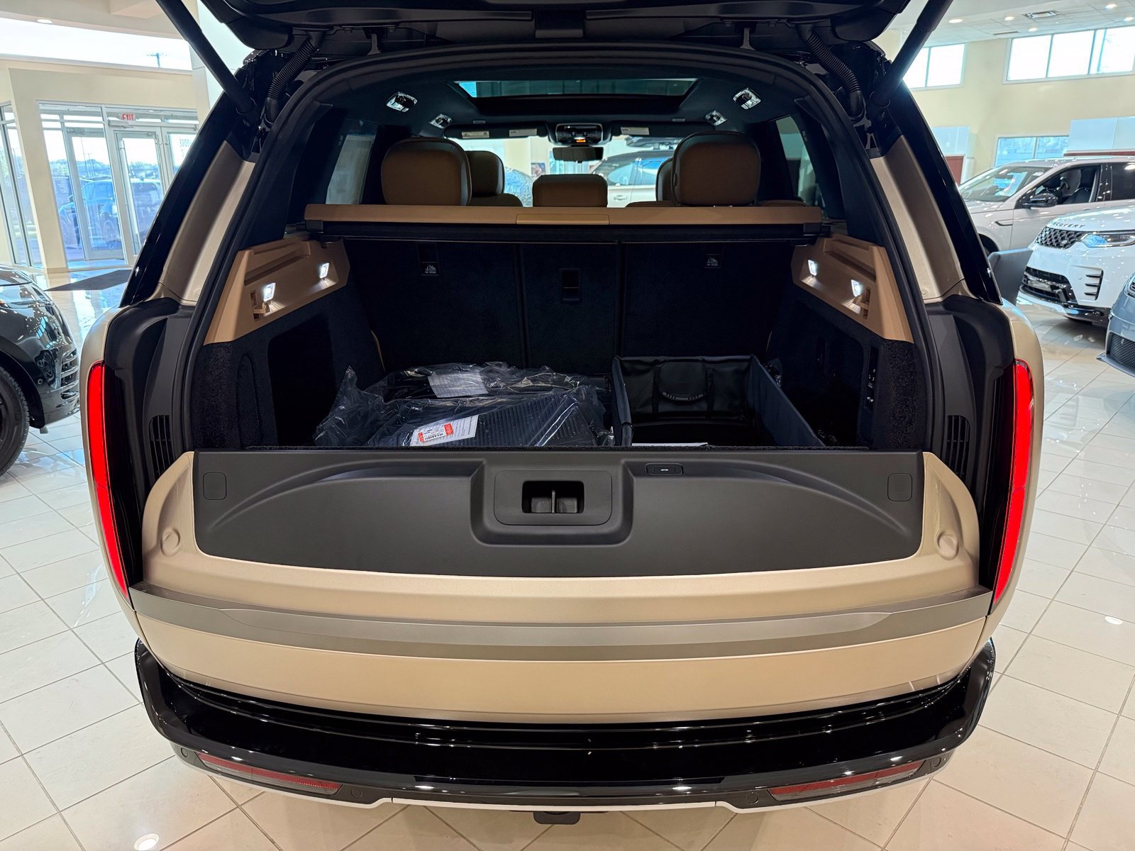 New 2026 Land Rover Range Rover SE AWD/4WD image 48