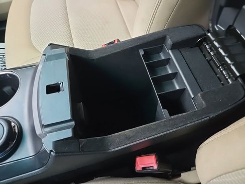 Used 2017 Ford Explorer XLT image 62