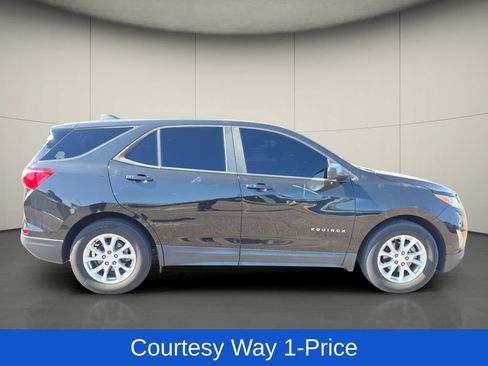 Used 2020 Chevrolet Equinox LS w/ LS Convenience Package FWD image 11