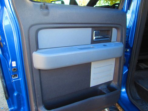 Used 2014 Ford F150 XLT w/ Equipment Group 302A Luxury image 8