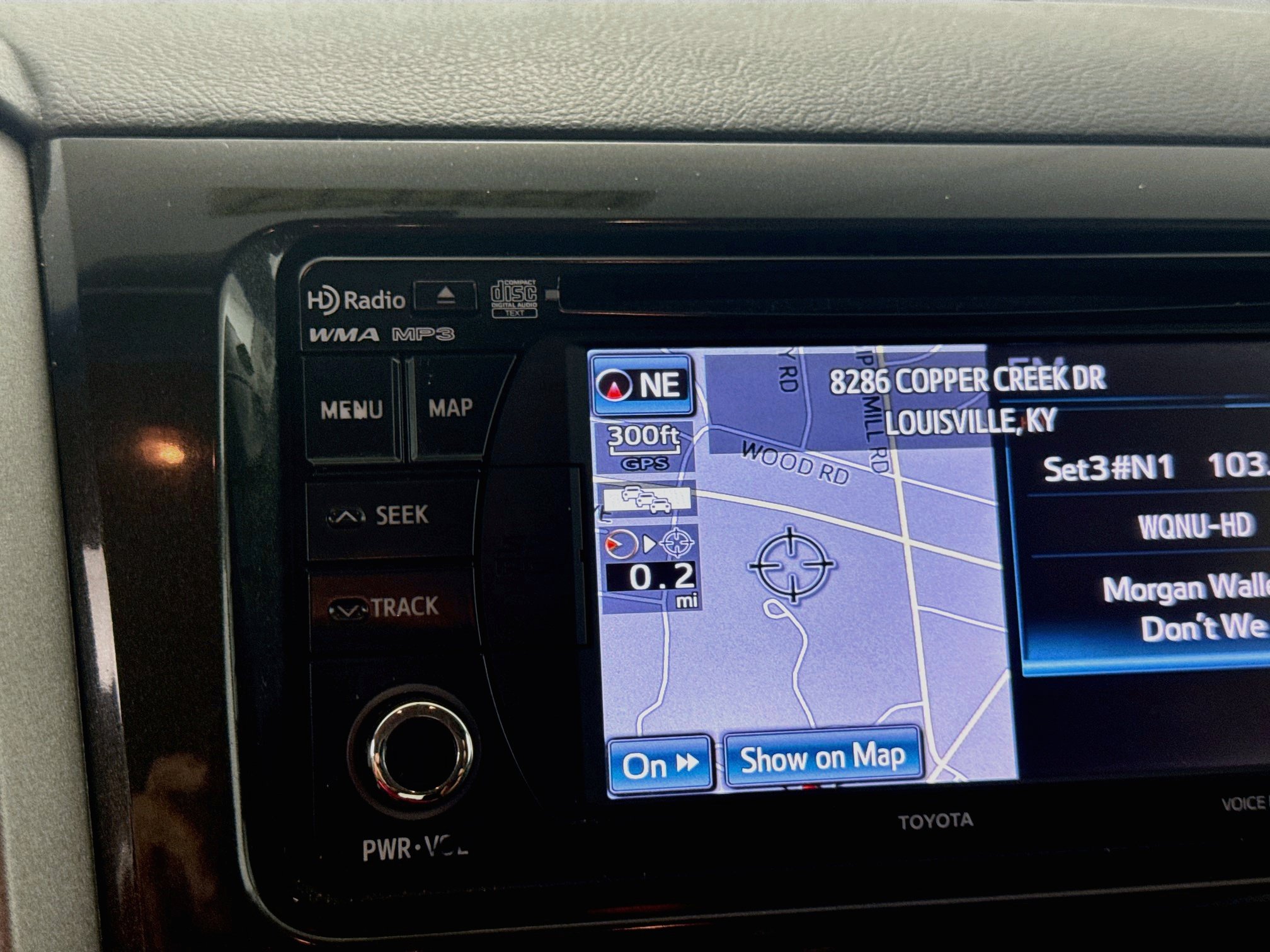 Used 2013 Toyota Sequoia SR5 w/ Sport Appearance Pkg AWD/4WD image 13