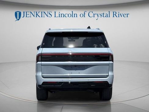 New 2026 Lincoln Navigator Premiere AWD/4WD image 6