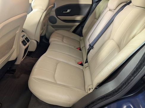 Used 2016 Land Rover Range Rover Evoque SE image 23