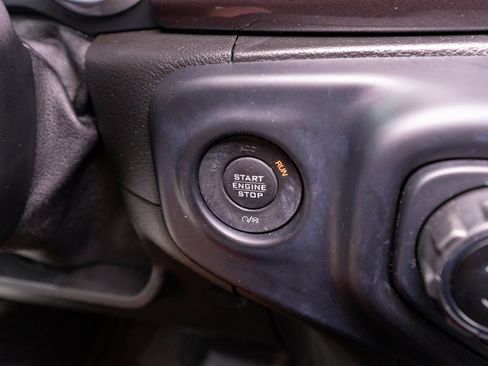Used 2019 Jeep Wrangler Unlimited Sport AWD/4WD image 27