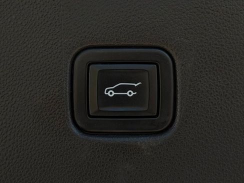 Used 2022 Chevrolet Blazer RS w/ Enhanced Convenience Package AWD/4WD image 31