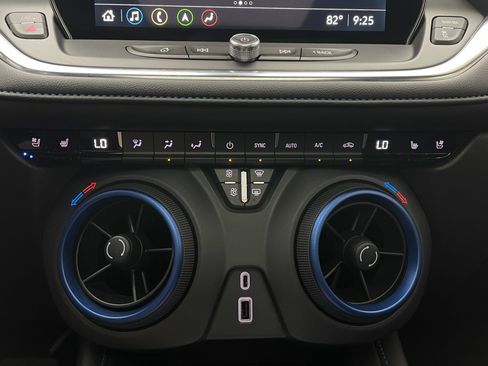 Used 2023 Chevrolet Blazer RS w/ Driver Confidence II Package FWD image 33