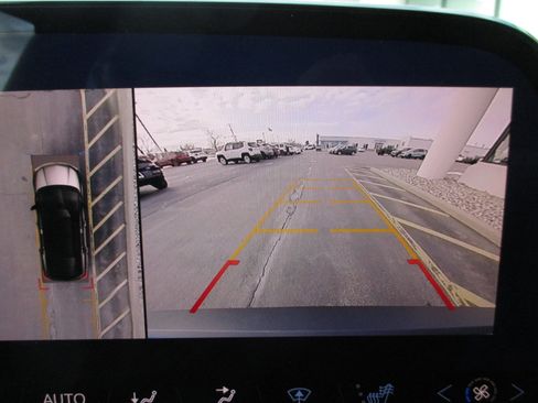 Used 2024 Chevrolet Blazer EV LT image 20