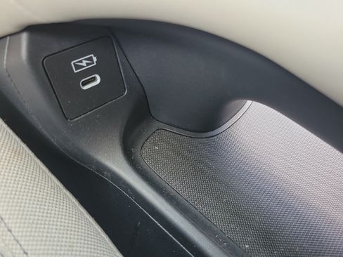 Used 2024 Honda HR-V LX image 29