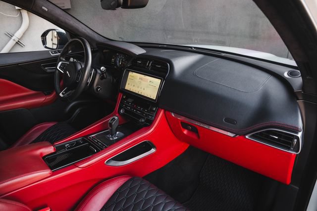 Used 2020 Jaguar F-PACE SVR AWD/4WD image 24