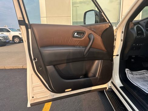 Used 2020 Nissan Armada Platinum w/ Platinum Reserve Package AWD/4WD image 19
