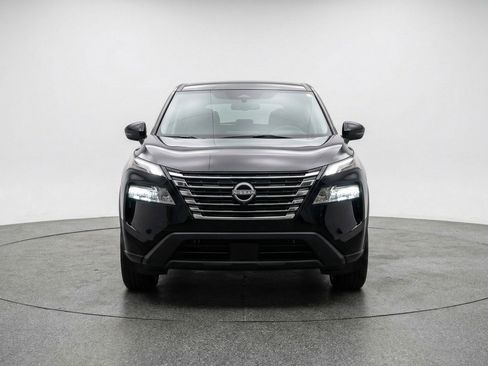 Used 2025 Nissan Rogue SV image 1