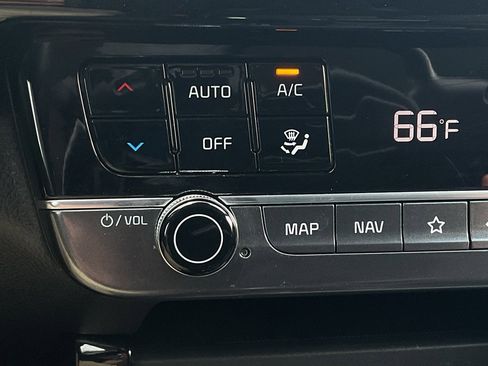 Used 2025 Kia Seltos S image 35