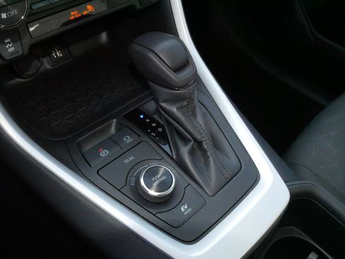 Certified 2024 Toyota RAV4 XLE image 24