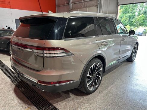 Used 2020 Lincoln Aviator Reserve w/ Equipment Group 202A AWD/4WD image 3