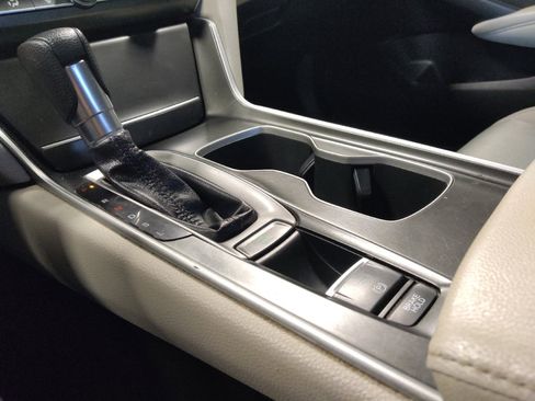 Used 2018 Honda Accord LX image 26