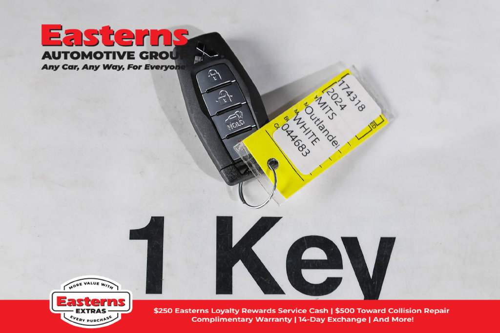 Used 2024 Mitsubishi Outlander SE AWD/4WD image 26