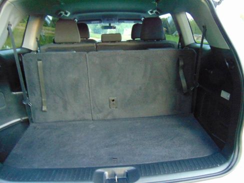 Used 2016 Toyota Highlander LE FWD image 10