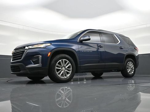Used 2023 Chevrolet Traverse LT image 25