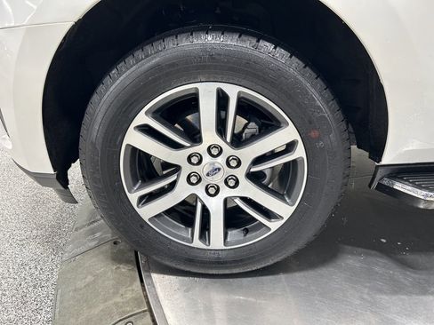 Certified 2023 Ford Expedition Max XLT image 40