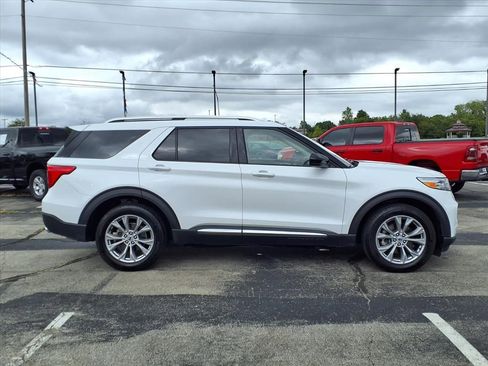 Used 2024 Ford Explorer Limited image 8