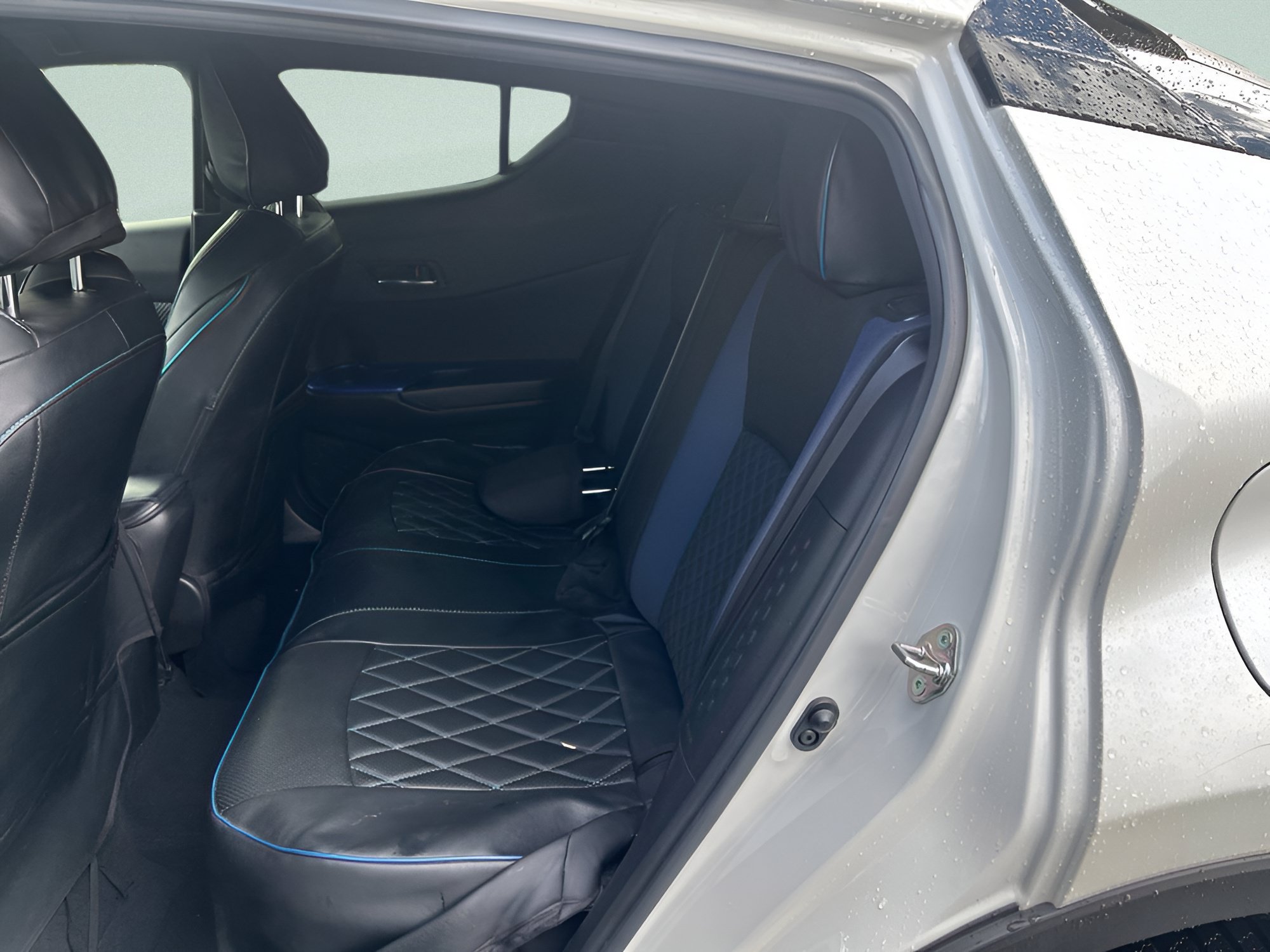 Used 2021 Toyota C-HR XLE FWD image 16