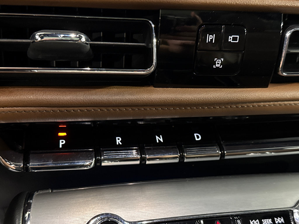 Used 2023 Lincoln Aviator Reserve w/ Equipment Group 201A AWD/4WD image 18