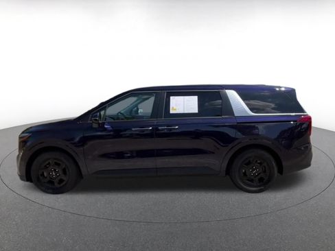 Used 2026 Kia Carnival FWD image 9