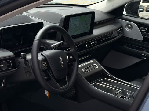 New 2026 Lincoln Aviator Reserve AWD/4WD image 17