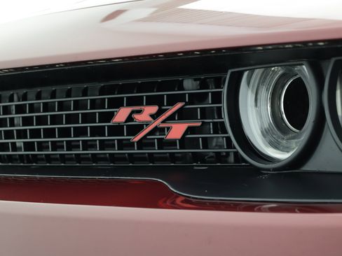 Used 2022 Dodge Challenger R/T Scat Pack RWD image 7