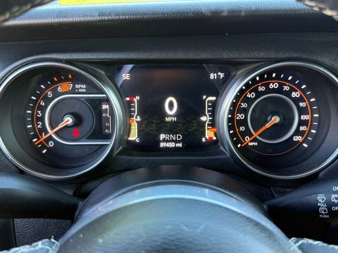 Used 2019 Jeep Wrangler Unlimited Sahara AWD/4WD image 27
