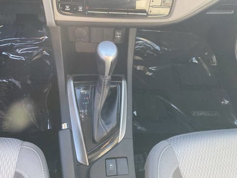 Used 2018 Toyota Corolla LE image 17